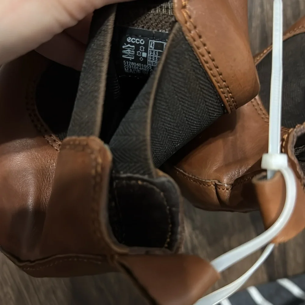 NWT! Ecco Brown Citytray Boots for Men - Size 43 (US9-9.5) 🛵